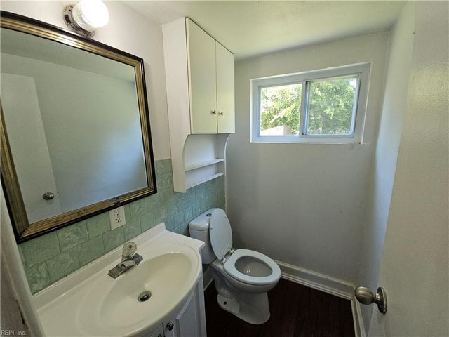 119 Yorkshire TER, Hampton, VA 23666