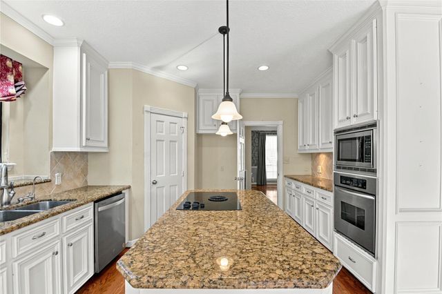 17111 Post Oak Hollow, Spring, TX 77379