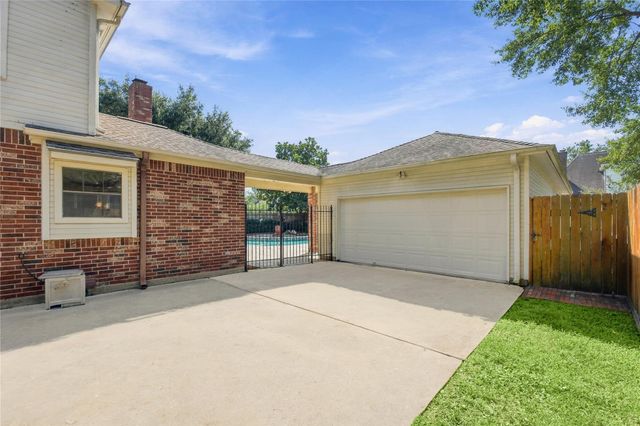 17111 Post Oak Hollow, Spring, TX 77379