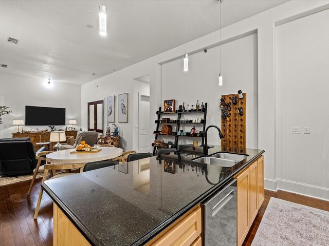 2208 Postoffice 205, Galveston, TX 77550