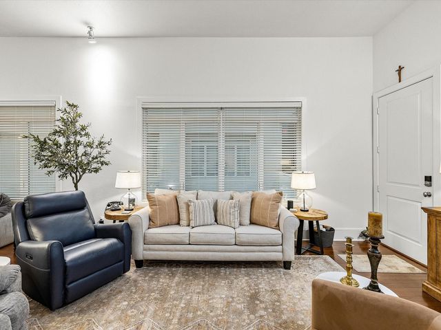 2208 Postoffice 205, Galveston, TX 77550