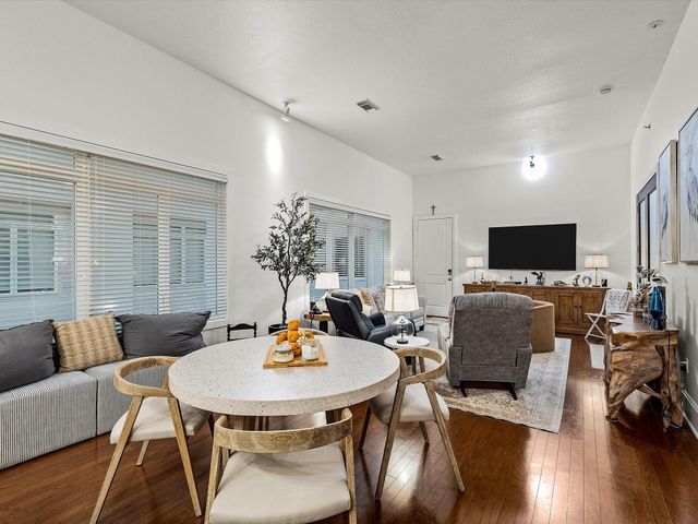 2208 Postoffice 205, Galveston, TX 77550