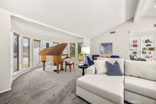 201 Barcelona, Fullerton, CA 92835