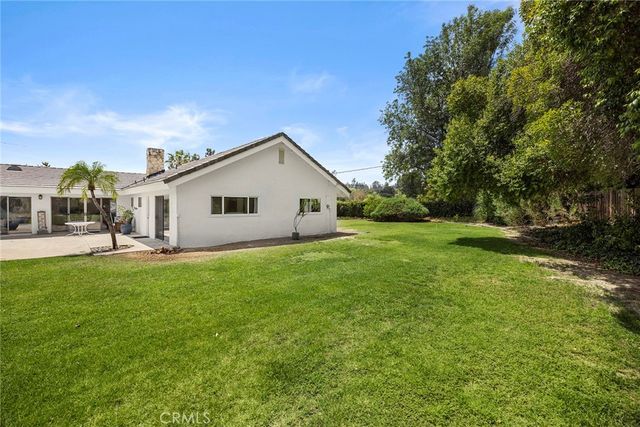 201 Barcelona, Fullerton, CA 92835