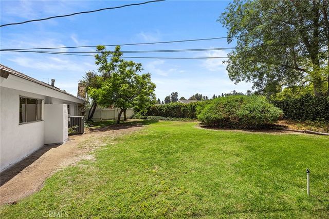201 Barcelona, Fullerton, CA 92835