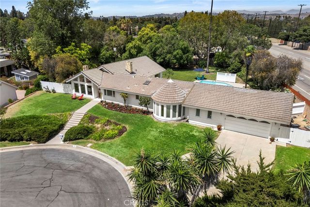 201 Barcelona, Fullerton, CA 92835
