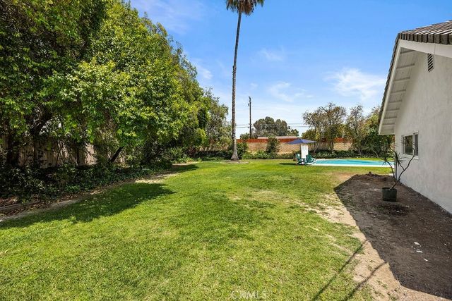 201 Barcelona, Fullerton, CA 92835