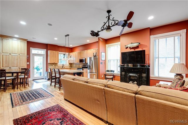 2612 Hanover Ave, Richmond, VA 23220