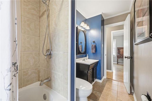 8430 Tauromee Avenue, Kansas City, KS 66112