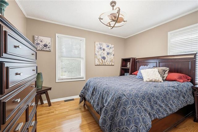 8430 Tauromee Avenue, Kansas City, KS 66112