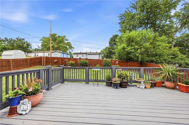 8430 Tauromee Avenue, Kansas City, KS 66112
