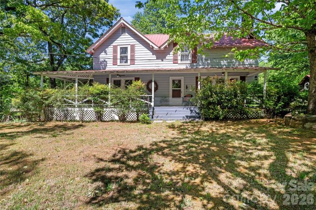 283 Constant Lane, Columbus, NC 28722