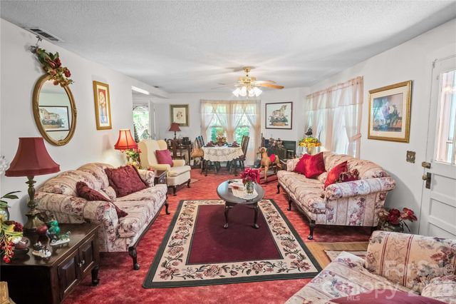 283 Constant Lane, Columbus, NC 28722