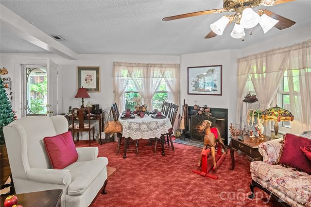 283 Constant Lane, Columbus, NC 28722