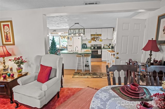 283 Constant Lane, Columbus, NC 28722