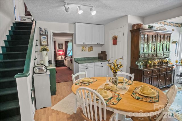 283 Constant Lane, Columbus, NC 28722