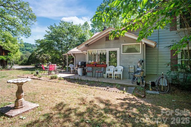 283 Constant Lane, Columbus, NC 28722