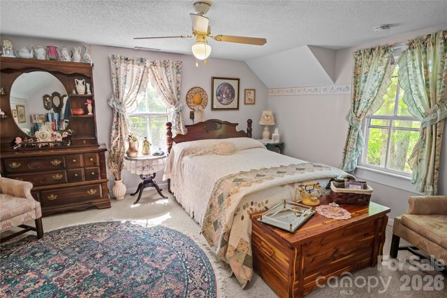 283 Constant Lane, Columbus, NC 28722