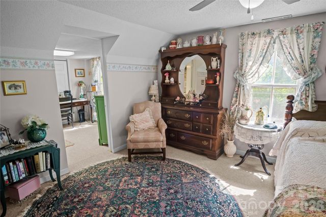 283 Constant Lane, Columbus, NC 28722