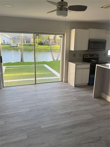 13950 Oak Ridge Drive, Davie, FL 33325