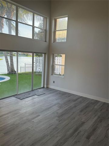 13950 Oak Ridge Drive, Davie, FL 33325