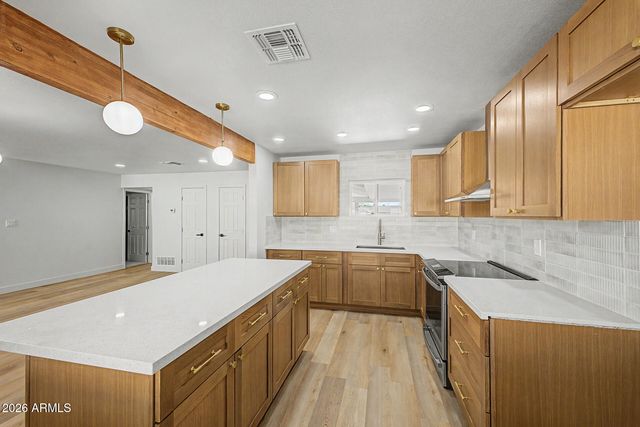 5331 N 61ST Avenue, Glendale, AZ 85301