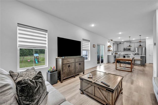 704 Maple Hollow Court, Elyria, OH 44035