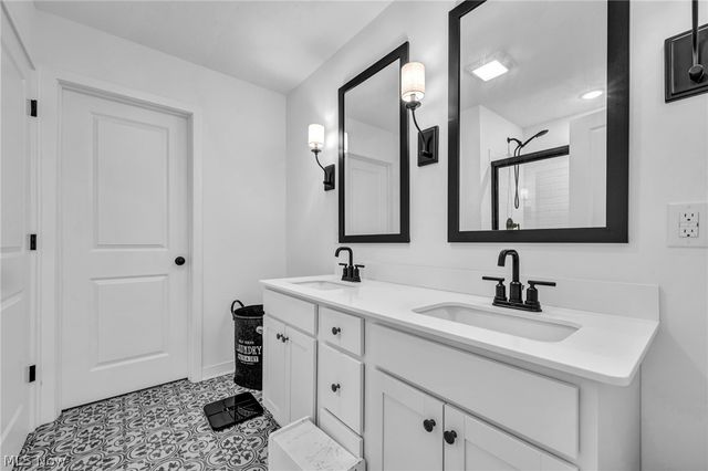 704 Maple Hollow Court, Elyria, OH 44035