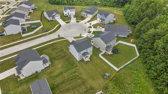704 Maple Hollow Court, Elyria, OH 44035
