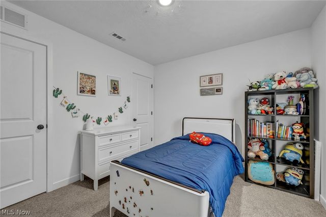 704 Maple Hollow Court, Elyria, OH 44035