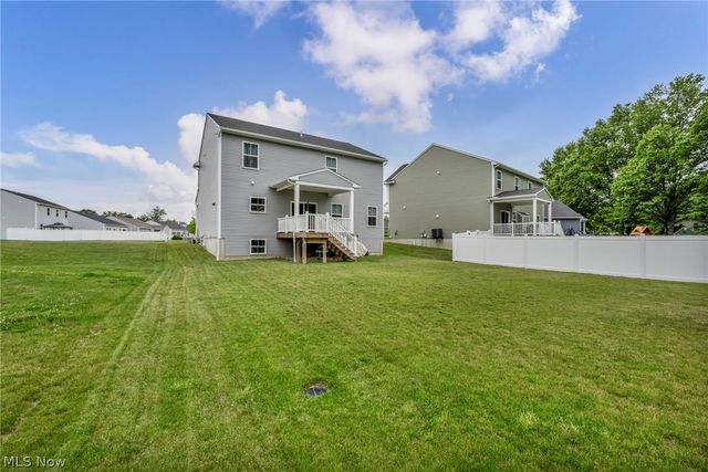704 Maple Hollow Court, Elyria, OH 44035