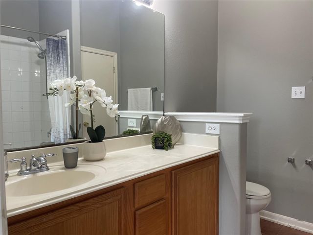 811 Forest Hillside Lane, Houston, TX 77067