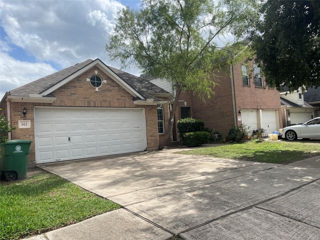 811 Forest Hillside Lane, Houston, TX 77067