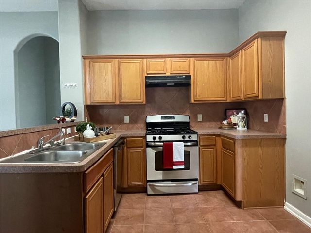 811 Forest Hillside Lane, Houston, TX 77067