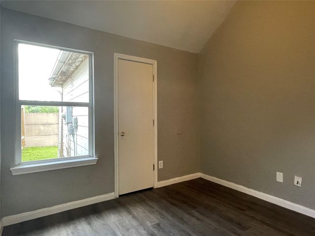 811 Forest Hillside Lane, Houston, TX 77067
