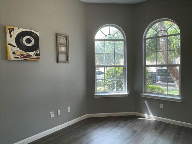 811 Forest Hillside Lane, Houston, TX 77067