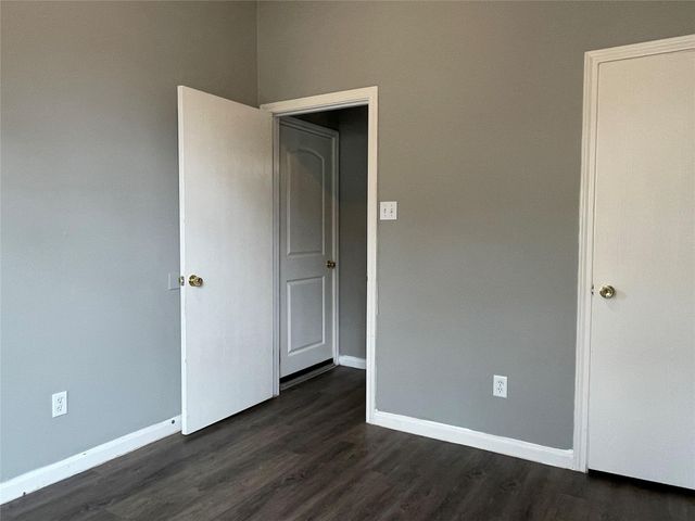 811 Forest Hillside Lane, Houston, TX 77067