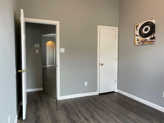 811 Forest Hillside Lane, Houston, TX 77067