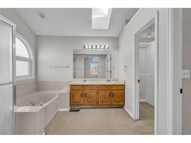 9390 Yale Ln, Highlands Ranch, CO 80130