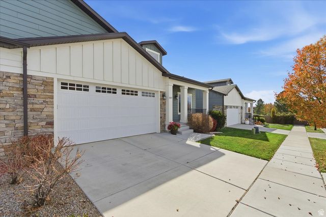 10117 S GLENMOOR DR, South Jordan, UT 84009