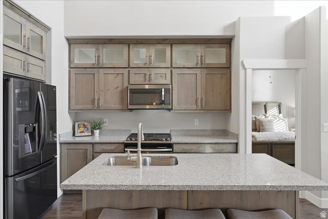 10117 S GLENMOOR DR, South Jordan, UT 84009