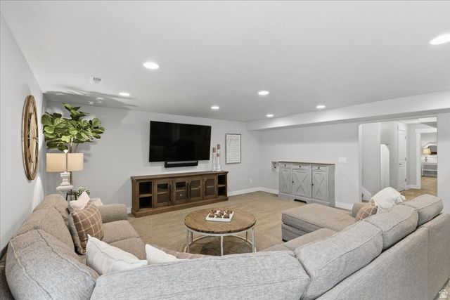 10117 S GLENMOOR DR, South Jordan, UT 84009