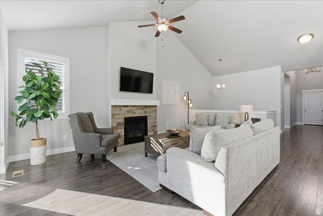 10117 S GLENMOOR DR, South Jordan, UT 84009