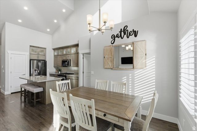 10117 S GLENMOOR DR, South Jordan, UT 84009