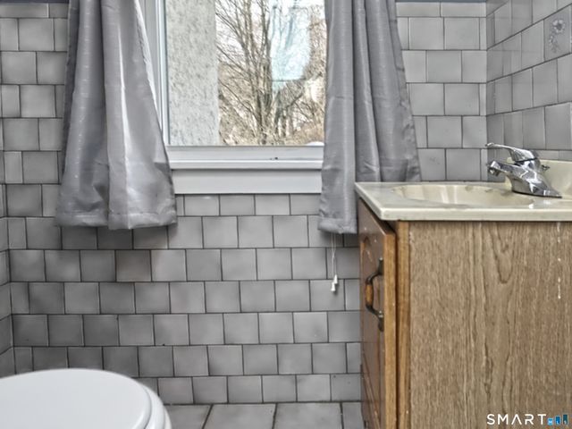 207 Westfield Avenue, Ansonia, CT 06401