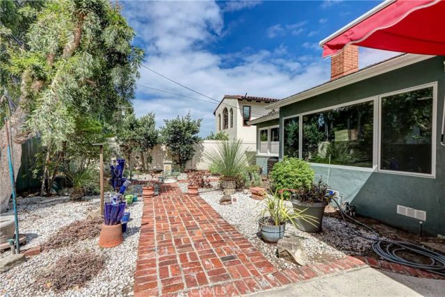 126 Calle De Arboles, Torrance, CA 90277