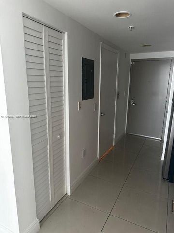 1750 N Bayshore Dr 5008, Miami, FL 33132