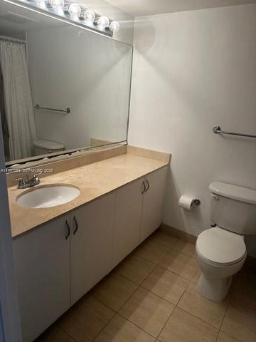 1750 N Bayshore Dr 5008, Miami, FL 33132