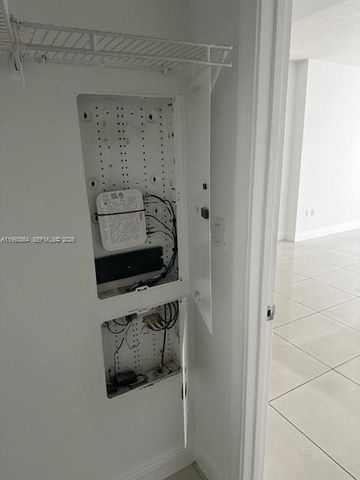 1750 N Bayshore Dr 5008, Miami, FL 33132