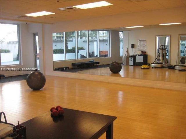 1750 N Bayshore Dr 5008, Miami, FL 33132